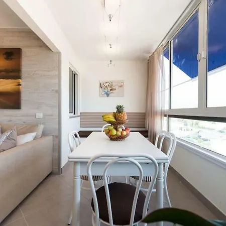 Apartamento 5 Min Walk From Yumbo! 517 *